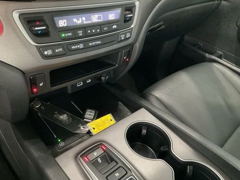 Certified 2025 Honda Ridgeline RTL image 13