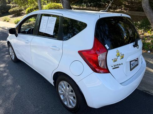 Used 2016 Nissan Versa Note SV FWD image 3