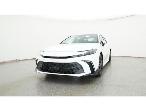New 2026 Toyota Camry SE image 32
