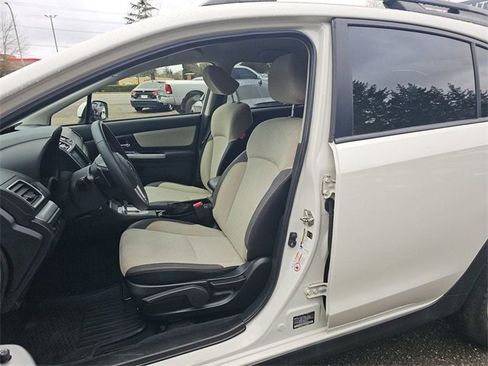 Used 2017 Subaru Crosstrek 2.0i Premium image 9