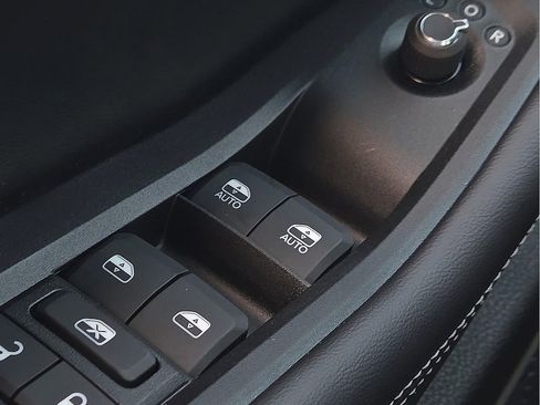 New 2026 Jeep Grand Cherokee L Limited AWD/4WD image 17