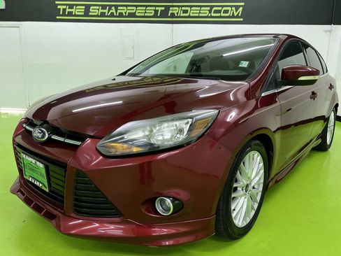 Used 2014 Ford Focus Titanium FWD image 5