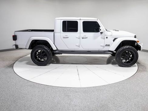 Used 2021 Jeep Gladiator Overland image 26