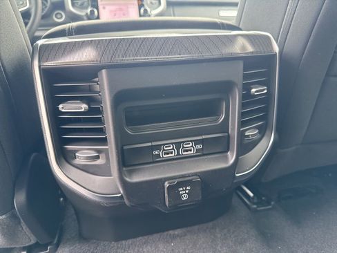 New 2026 RAM 1500 4x4 Crew Cab image 39