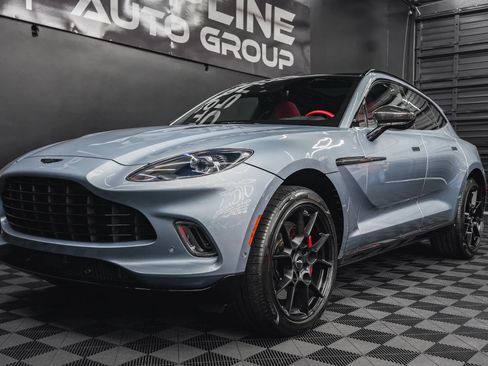 Used 2021 Aston Martin DBX AWD/4WD image 32