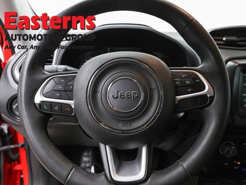 Used 2021 Jeep Renegade Latitude AWD/4WD image 10