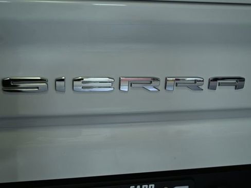 Used 2022 GMC Sierra 2500 SLT w/ SLT Convenience Package image 10