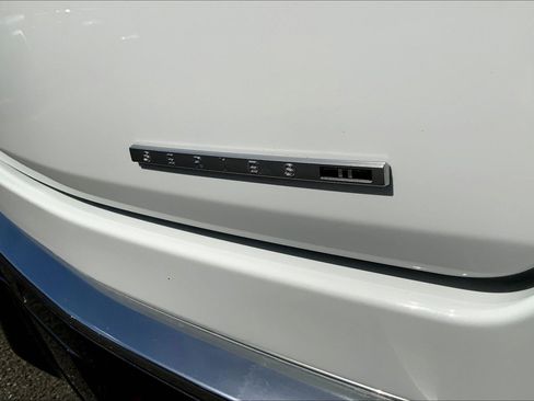 Used 2022 Jeep Wagoneer Series II image 9