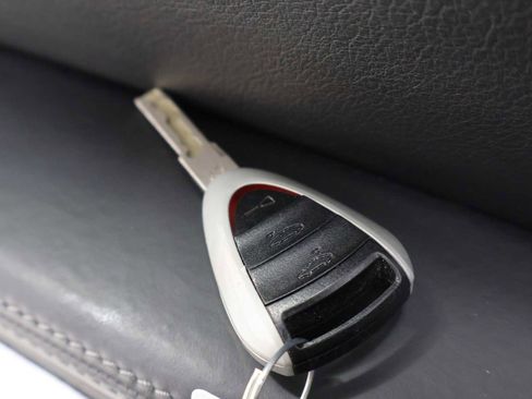 Used 2006 Porsche Cayman S RWD image 32