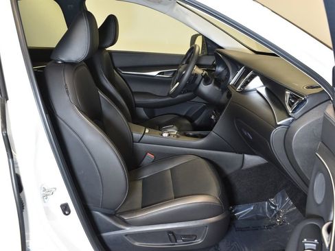 Certified 2025 INFINITI QX50 Luxe image 31