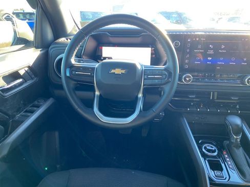 Used 2024 Chevrolet Colorado LT w/ LT Convenience Package II image 17