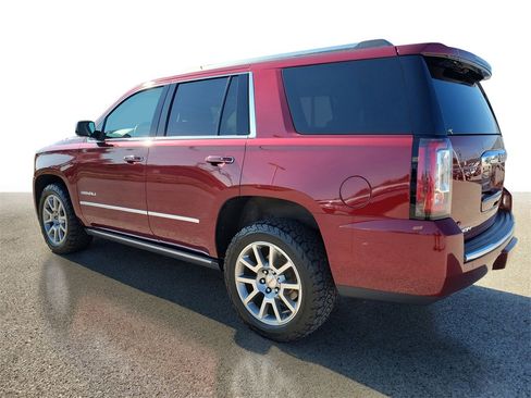 Used 2018 GMC Yukon Denali image 3