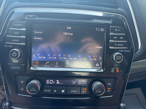 Used 2016 Nissan Maxima SR FWD image 24