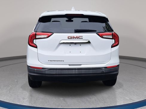 Used 2024 GMC Terrain SLE FWD image 6