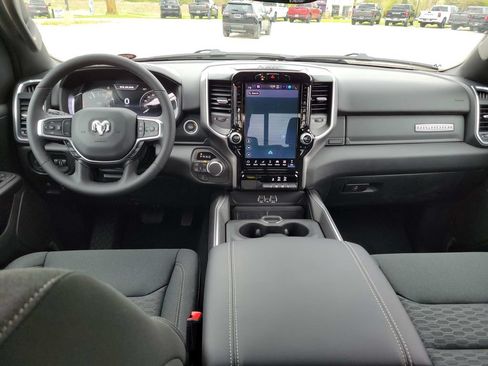 New 2026 RAM 1500 4x4 Crew Cab image 3