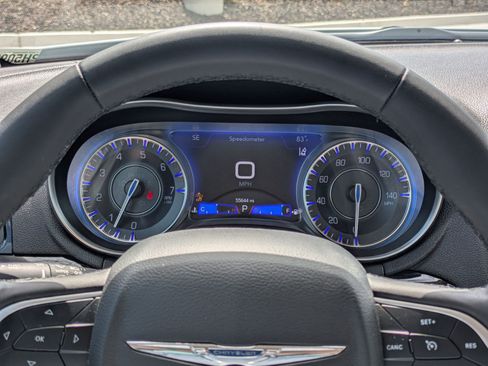 Used 2023 Chrysler 300 Touring L w/ Safetytec Plus Group RWD image 23