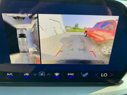 New 2026 Chevrolet Traverse LT w/ Midnight/Sport Edition image 9