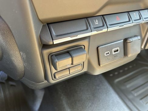 New 2025 GMC Sierra 2500 Pro w/ Convenience Package image 18