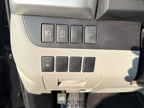 Used 2017 Toyota Highlander XLE FWD image 19