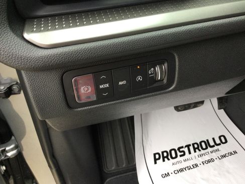 New 2026 Chevrolet Traverse LT w/ Enhanced Driving Package image 9