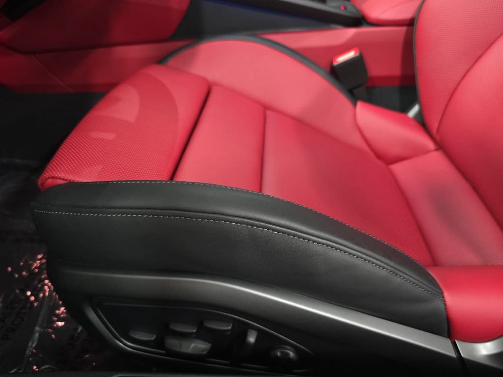 Certified 2026 Porsche 911 Targa 4 GTS AWD/4WD image 25
