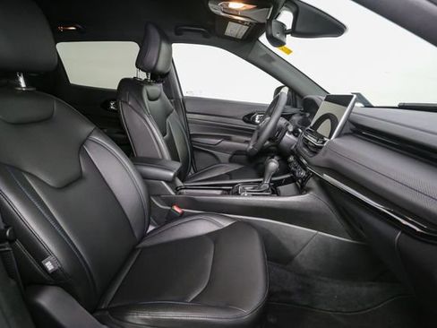 Used 2026 Jeep Compass Limited AWD/4WD image 17