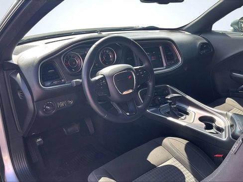 Used 2015 Dodge Challenger SXT RWD image 16