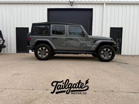 Used 2021 Jeep Wrangler Unlimited Sahara AWD/4WD image 1