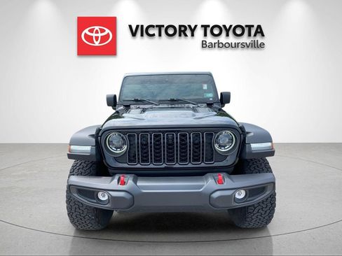 Used 2024 Jeep Wrangler Unlimited Rubicon w/ XTREMEE 35" Tire Package AWD/4WD image 8
