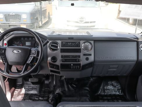 Used 2023 Ford F650 2WD Crew Cab Super Duty image 27