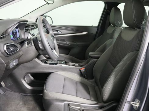 Used 2022 Chevrolet Bolt EUV LT w/ Driver Confidence Package image 16