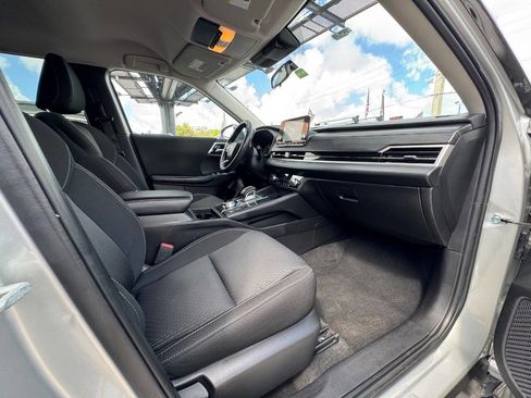 Used 2022 Mitsubishi Outlander ES image 18