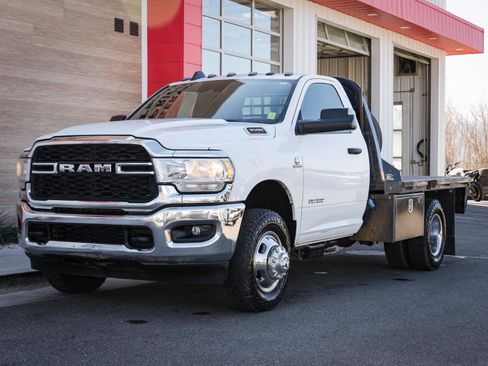 Used 2022 RAM 3500 Tradesman w/ Safety Group AWD/4WD image 8