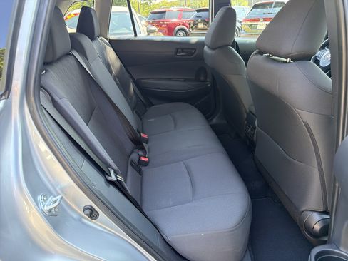 Used 2024 Toyota Corolla Cross LE FWD image 15