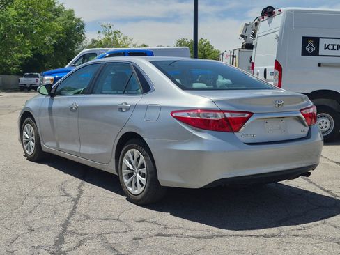Used 2015 Toyota Camry LE FWD image 8