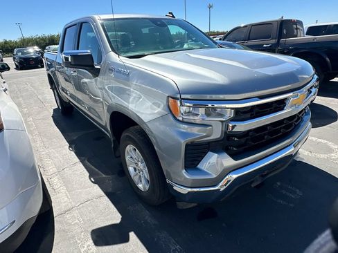 Used 2025 Chevrolet Silverado 1500 LT RWD image 2