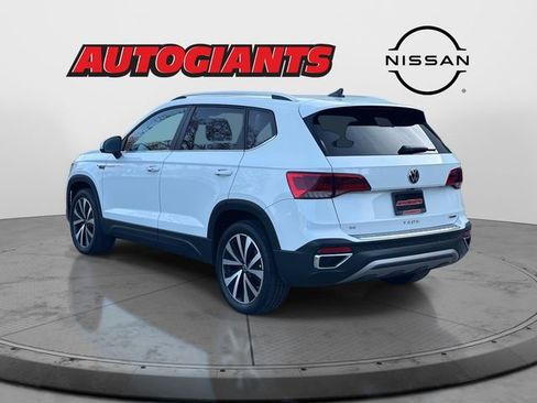 Used 2022 Volkswagen Taos SE image 5
