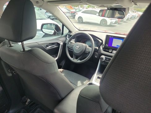 Used 2025 Toyota RAV4 XLE w/ Convenience Package FWD image 14