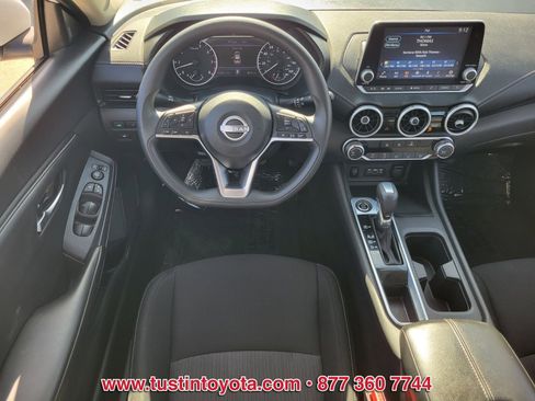 Used 2024 Nissan Sentra SV FWD image 11