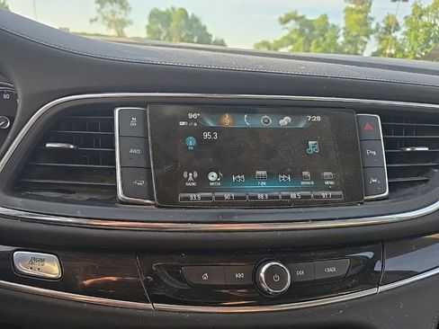 Used 2018 Buick Enclave Premium w/ Trailering Package AWD/4WD image 13