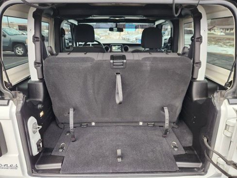 Used 2018 Jeep Wrangler Sport image 17