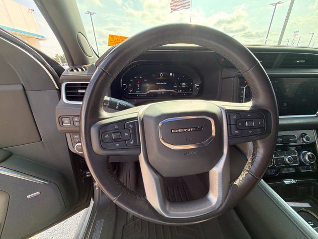 Used 2022 GMC Yukon XL Denali AWD/4WD image 29