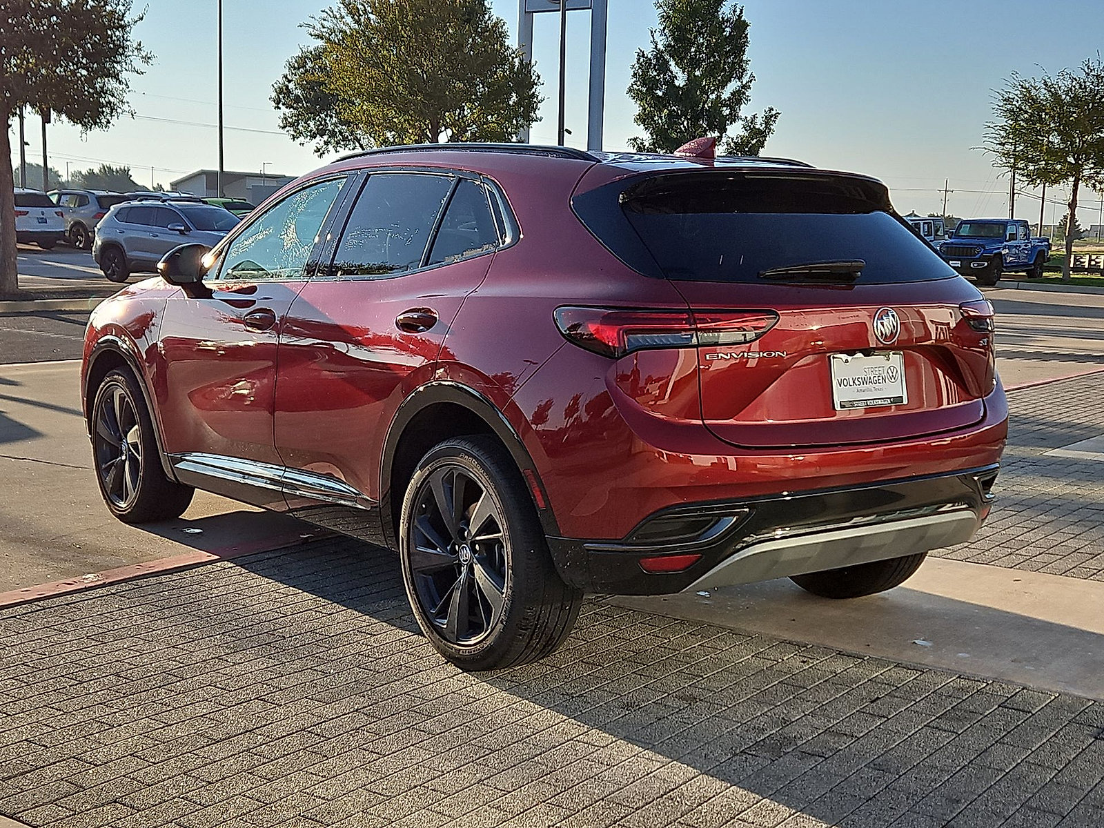 Used 2023 Buick Envision Preferred FWD image 6
