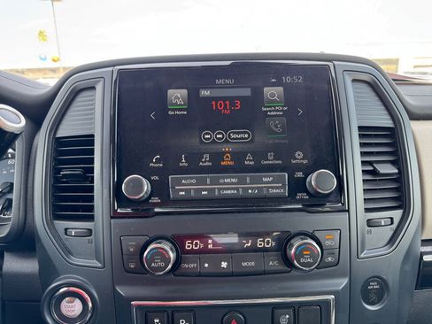 Used 2022 Nissan Titan SV w/ SV Convenience Package image 21