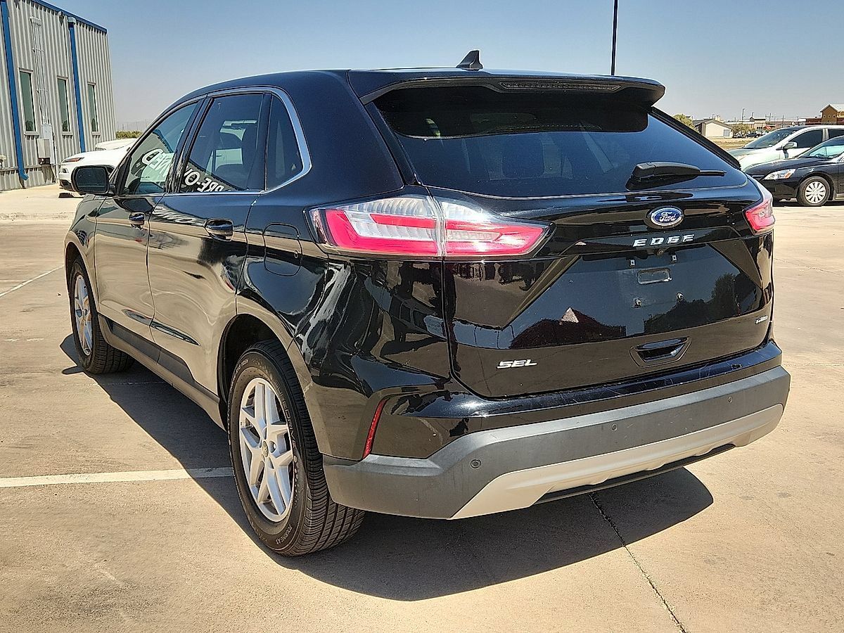 Used 2023 Ford Edge SEL AWD/4WD image 3