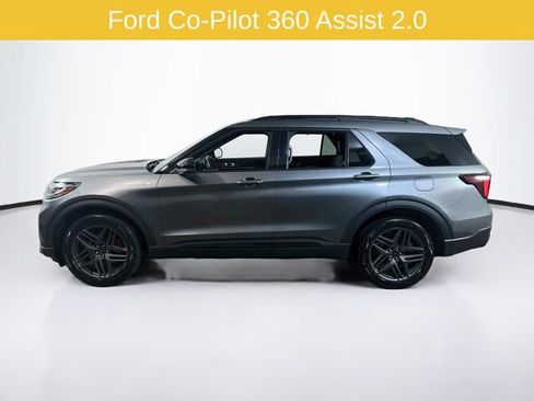 Certified 2025 Ford Explorer ST-Line w/ Premium Package AWD/4WD image 5