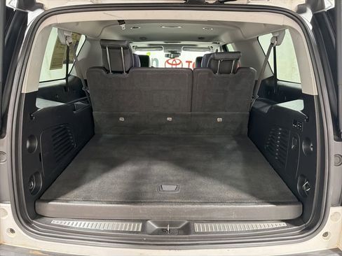 Used 2020 GMC Yukon XL SLT AWD/4WD image 17