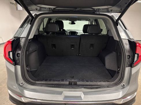 Certified 2024 GMC Terrain SLT image 19