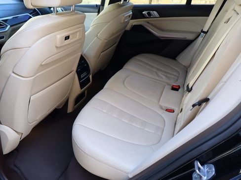 Used 2019 BMW X5 xDrive40i w/ Premium Package 2 AWD/4WD image 6