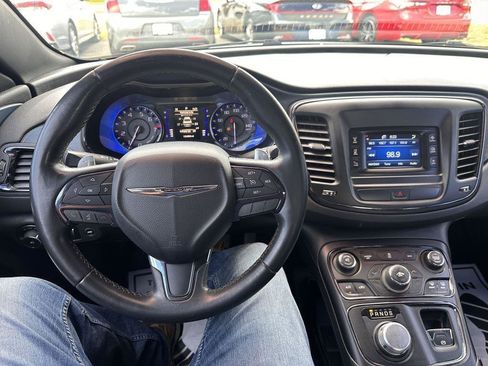 Used 2015 Chrysler 200 S FWD image 16